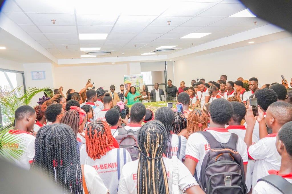 ESM-BENIN students discover GDIZ