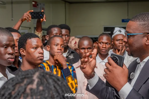 Top Junior High School and High School graduates of Benin visit GDIZ