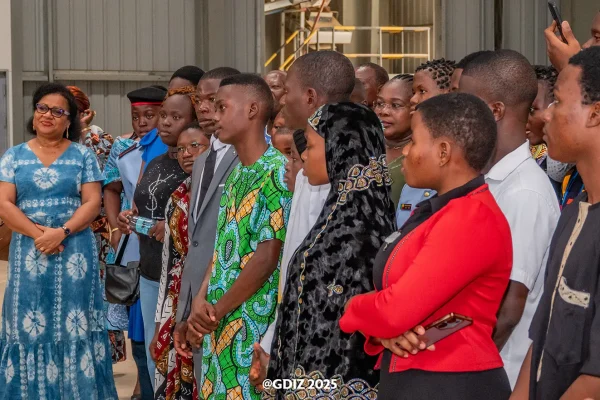 Top Junior High School and High School graduates of Benin visit GDIZ
